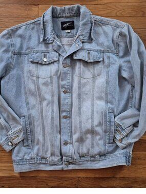 Vintage 90’s Y2K Jean Jacket - Light Wash Trucker Jacket Size 2XL Denim Jacket